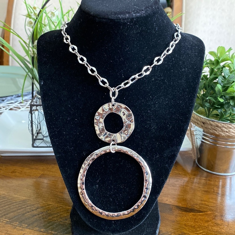 Cato Necklace